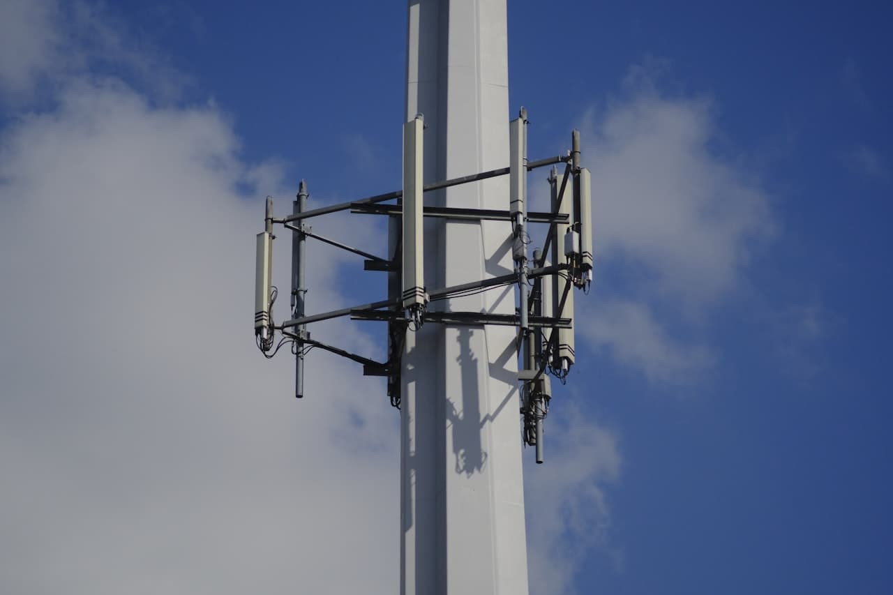 Telecom & broadband